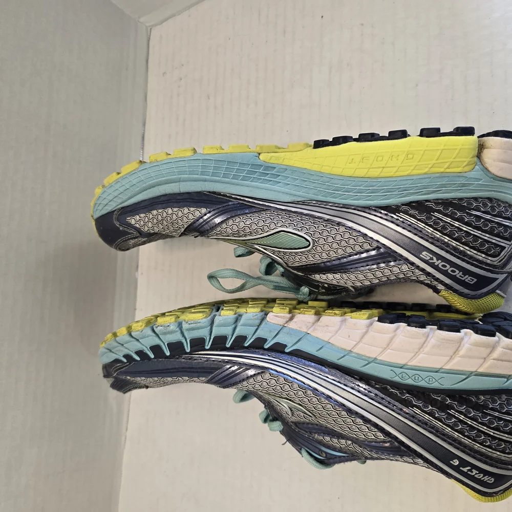 Brooks Gray and Yellow‎ Athletic Shoes with Breathable Mesh and Modern Design